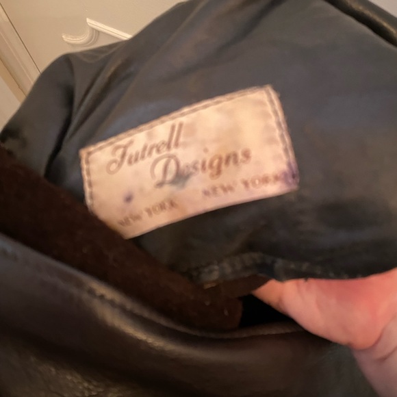 Vintage Black Leather Messenger Bag - Picture 4 of 13